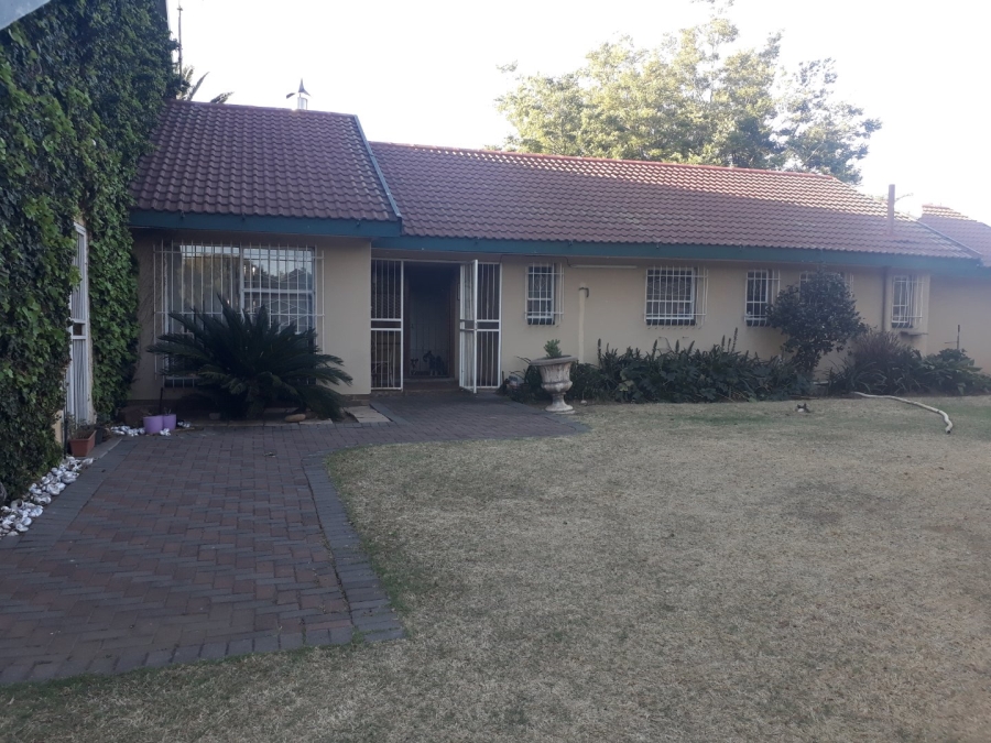 5 Bedroom Property for Sale in Sasolburg Free State